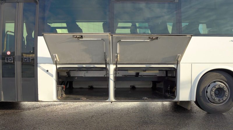 Внешний багажник в автобусе IVECO Crossway (091, 092) 51+29 стоячих (с кондиционером на крыше)
