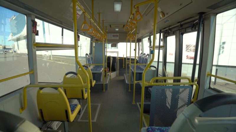 Салон автобуса Yutong 6852 желтый (661, 662) 22+35 стоячих