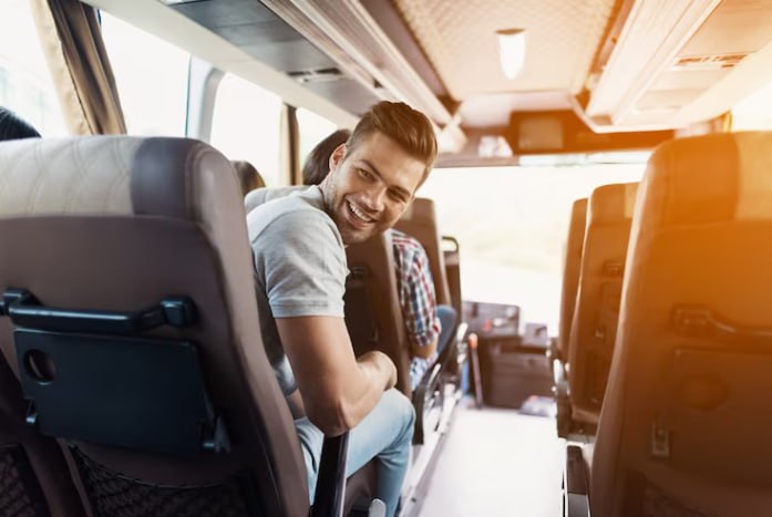 Перевозка сотрудников автобусом на работу: быстро и удобно